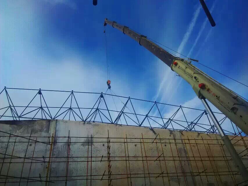 [cityname]食堂网架结构工程